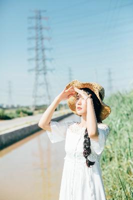 春闺梦里人在线观看完整版,寂寞空庭春欲晚吃馒头